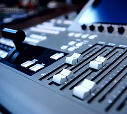 הגברה ותאורה